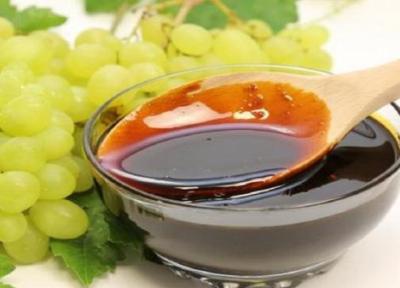 نمایی از تولید شیره انگور در روستای باشماق